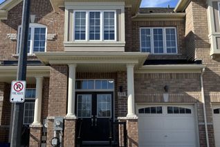 Freehold Townhouse for Rent, 118 Knott End Cres, Newmarket, ON
