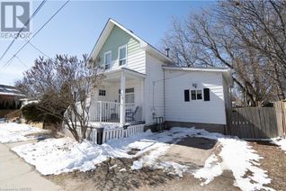 Detached House for Sale, 379 Fifth Avenue W, North Bay, ON
