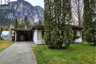 Detached House for Sale, 1802 Garden Place, Squamish, BC