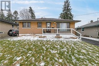 Detached House for Sale, 890 Alice Street, Woodstock, ON