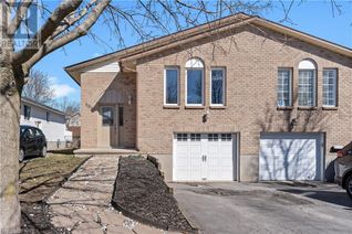 Semi-Detached House for Sale, 599 Barnsley Crescent, Kingston, ON