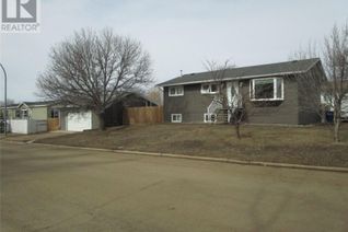 Detached House for Sale, 224 Crawford Avenue, Coronach, SK