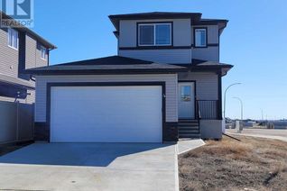 Detached House for Sale, 4 Hamptons Crescent Se, Medicine Hat, AB