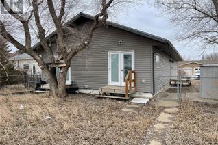 Bungalow for Sale, 431 Vaughan Street W, Moose Jaw, SK