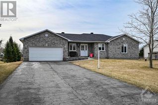Bungalow for Sale, 6686 Stanmore Street, Greely, ON