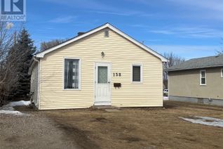 Bungalow for Sale, 158 31st Street E, Prince Albert, SK