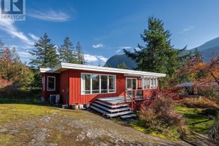 Detached House for Sale, 38255 Vista Crescent, Squamish, BC