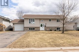 Raised Ranch-Style House for Sale, 44 Spruce Street, Petawawa, ON