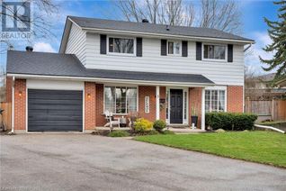 Detached House for Sale, 3 Ashgrove Court, Brantford, ON