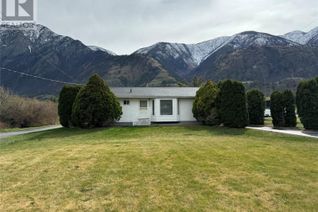 Ranch-Style House for Sale, 3027 Hwy 3 Highway, Keremeos, BC
