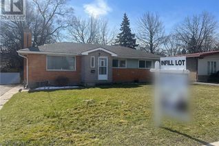 Detached House for Sale, 874 Oxford Street W, London, ON