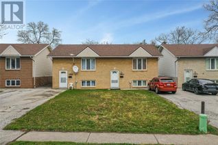 Semi-Detached House for Sale, 1546-48 Curry Avenue, Windsor, ON