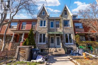 Freehold Townhouse for Rent, 730 Adelaide St W #A, Toronto, ON