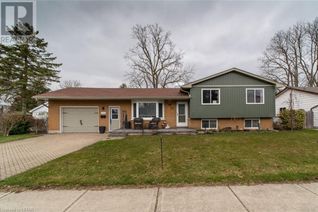 Detached House for Sale, 91 Clarence Street, Strathroy, ON