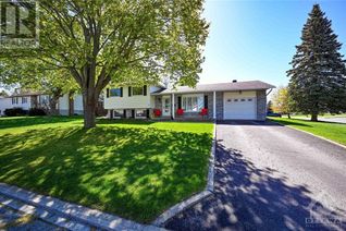 Detached House for Sale, 61 Colonel By Crescent, Smiths Falls, ON