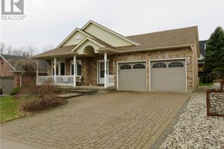 Detached House for Sale, 32 Oakridge Boulevard, Pelham, ON