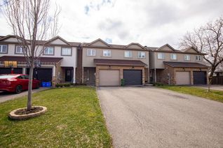 Freehold Townhouse for Sale, 33 Pettit Street, Stoney Creek, ON