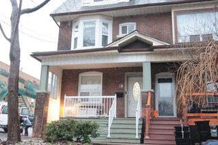 Freehold Townhouse for Rent, 18 Roxton Rd #Main Fl, Toronto, ON