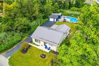 Detached House for Sale, 13 Turkey Point Road, Turkey Point, ON