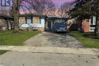 Bungalow for Sale, 11 Lonsdale Place, Barrie, ON