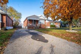 Detached House for Rent, 52 East 42nd Street, Hamilton, ON