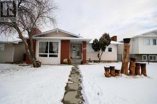 Detached House for Sale, 4212 49 Street Ne, Calgary, AB