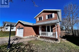 Detached House for Sale, 541 Angus Campbell Drive, Pembroke, ON