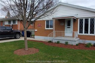 House for Sale, 44 Dauw Avenue, Wallaceburg, ON