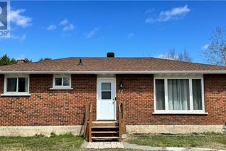 Detached House for Sale, 12 James Street, Petawawa, ON