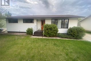 Detached House for Sale, 63 Cedarwood Crescent, Yorkton, SK
