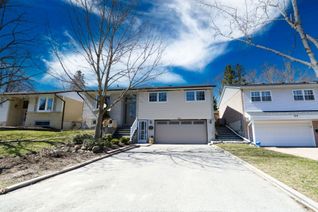 Bungalow for Sale, 374 Borden Ave, Newmarket, ON