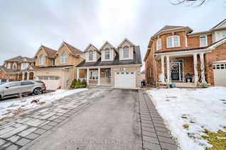 Detached House for Sale, 340 Carlissa Run, Newmarket, ON