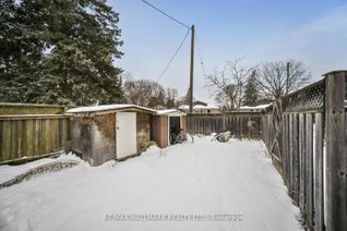 Detached House for Sale, 1 Huron Crt, Aurora, ON
