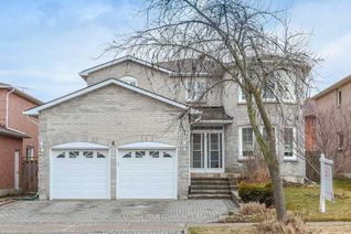 Detached House for Rent, 4 Pickett Cres, Richmond Hill, ON