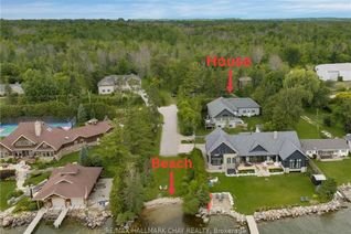 Bungalow for Sale, 225 Lakeshore Rd W, Oro-Medonte, ON