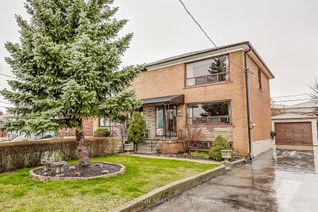 Semi-Detached House for Sale, 52 Kanarick Cres, Toronto, ON