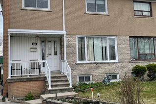 Semi-Detached House for Sale, 39 Rainswood Crt, Toronto, ON