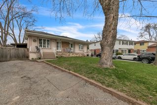 Semi-Detached House for Sale, 305 Montego Rd, Mississauga, ON