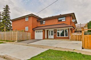 Semi-Detached House for Sale, 102 Paradelle Cres, Toronto, ON
