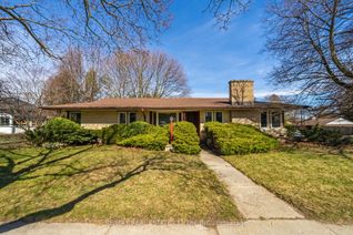 Bungalow for Sale, 576 Dunbar Rd, Kitchener, ON