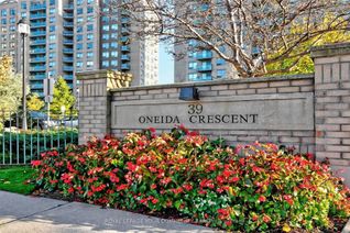 Apartment for Sale, 39 Oneida Cres #321, Richmond Hill, ON
