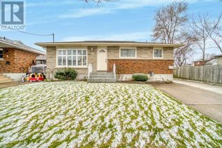 Detached House for Sale, 2 Anderson Street, St. Catharines, ON