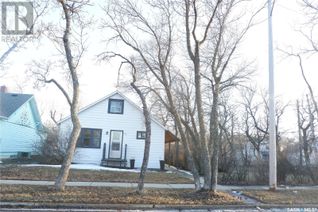 Detached House for Sale, 100 6th Avenue E, Assiniboia, SK