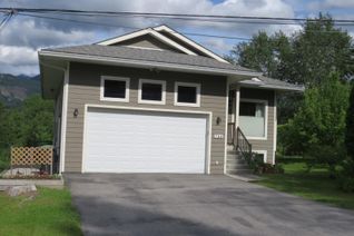 Detached House for Sale, 735 5th Ave, Castlegar, BC