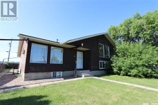 Bungalow for Sale, 837 7th Street E, Prince Albert, SK