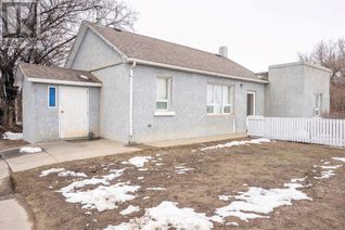 Bungalow for Sale, 5003 55 Street, Taber, AB