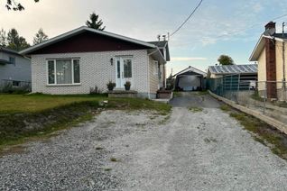 Detached House for Sale, 3 Seventh Ave, Hornepayne, ON