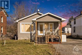 Bungalow for Sale, 542-544 Main Street, Winchester, ON