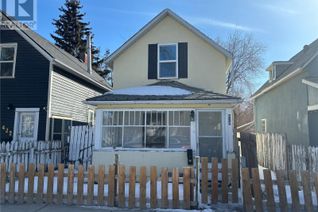 Detached House for Sale, 424 I Avenue S, Saskatoon, SK