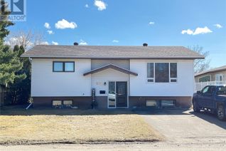 House for Sale, 203 5th Avenue, Maple Creek, SK